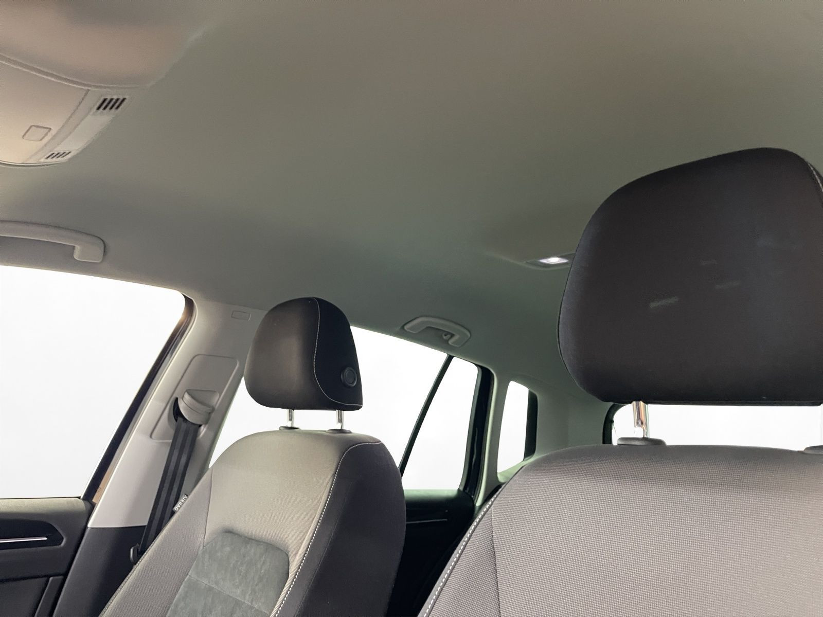 Volkswagen - Golf Sportsvan_11