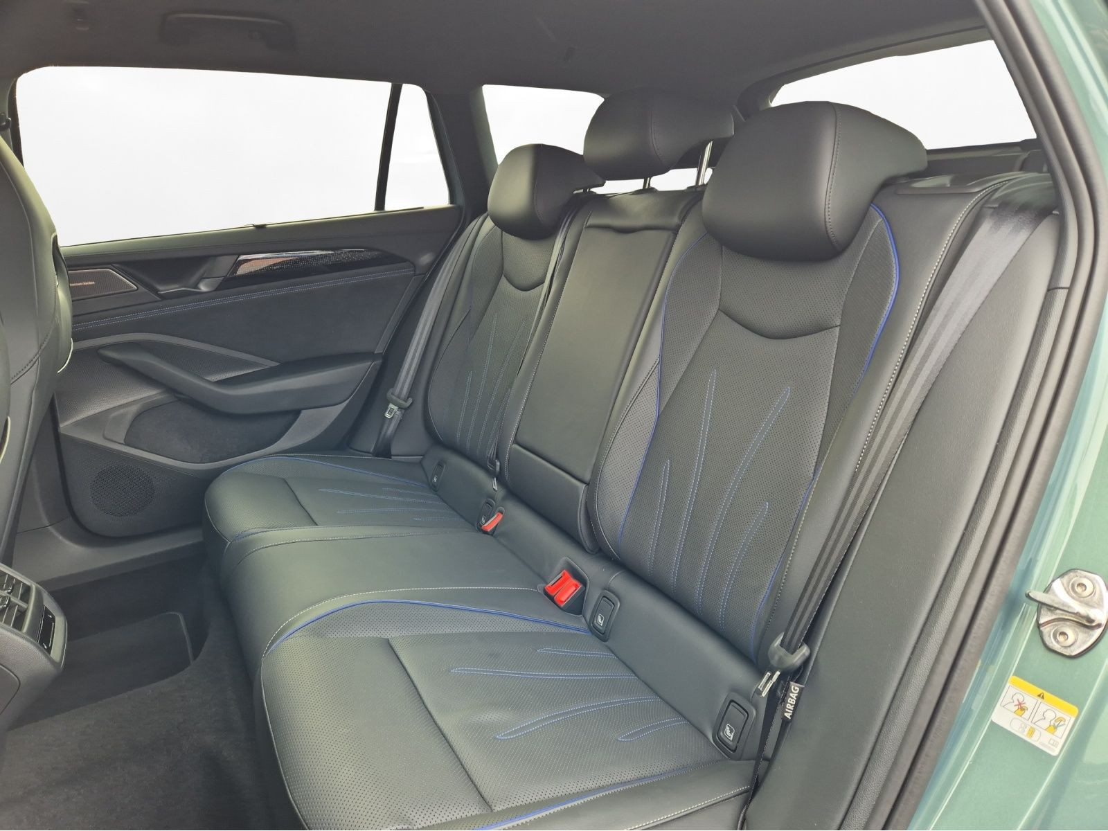 Volkswagen - Passat Variant_5