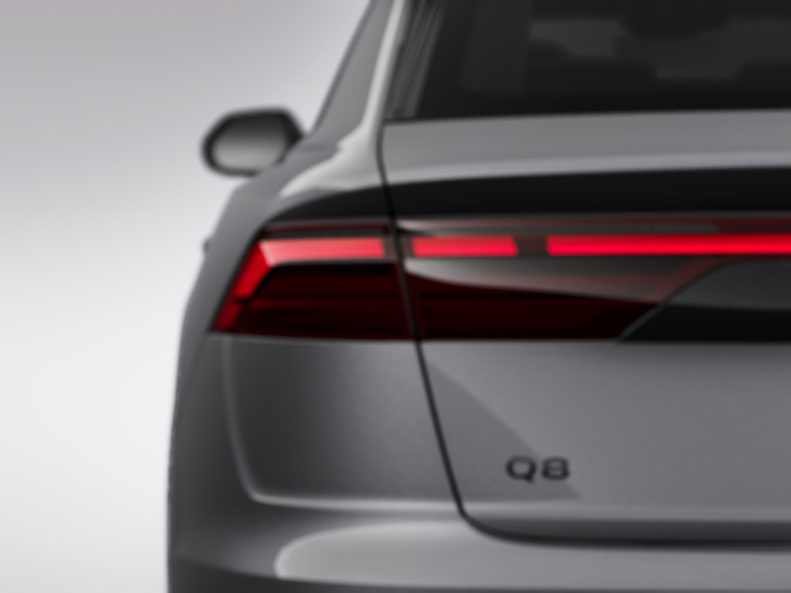 Audi - Q8_8