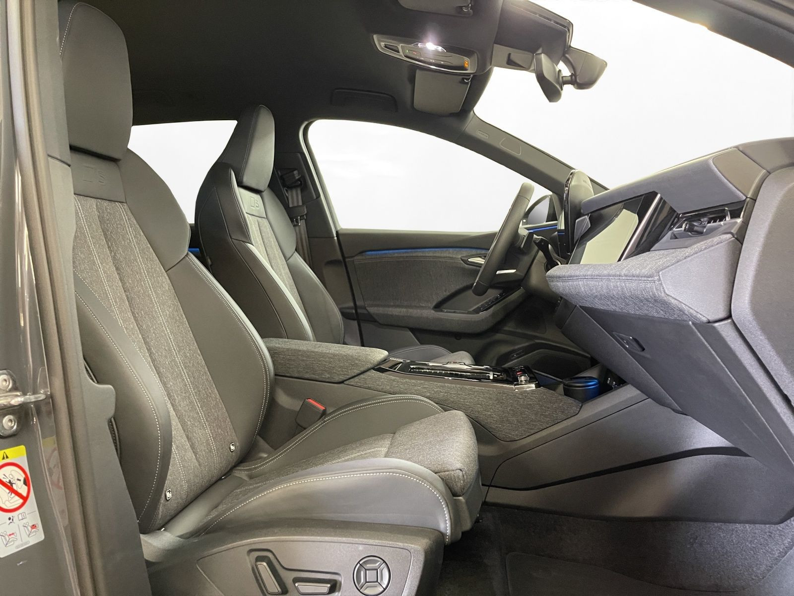 Audi - Q6 SUV e-tron_18