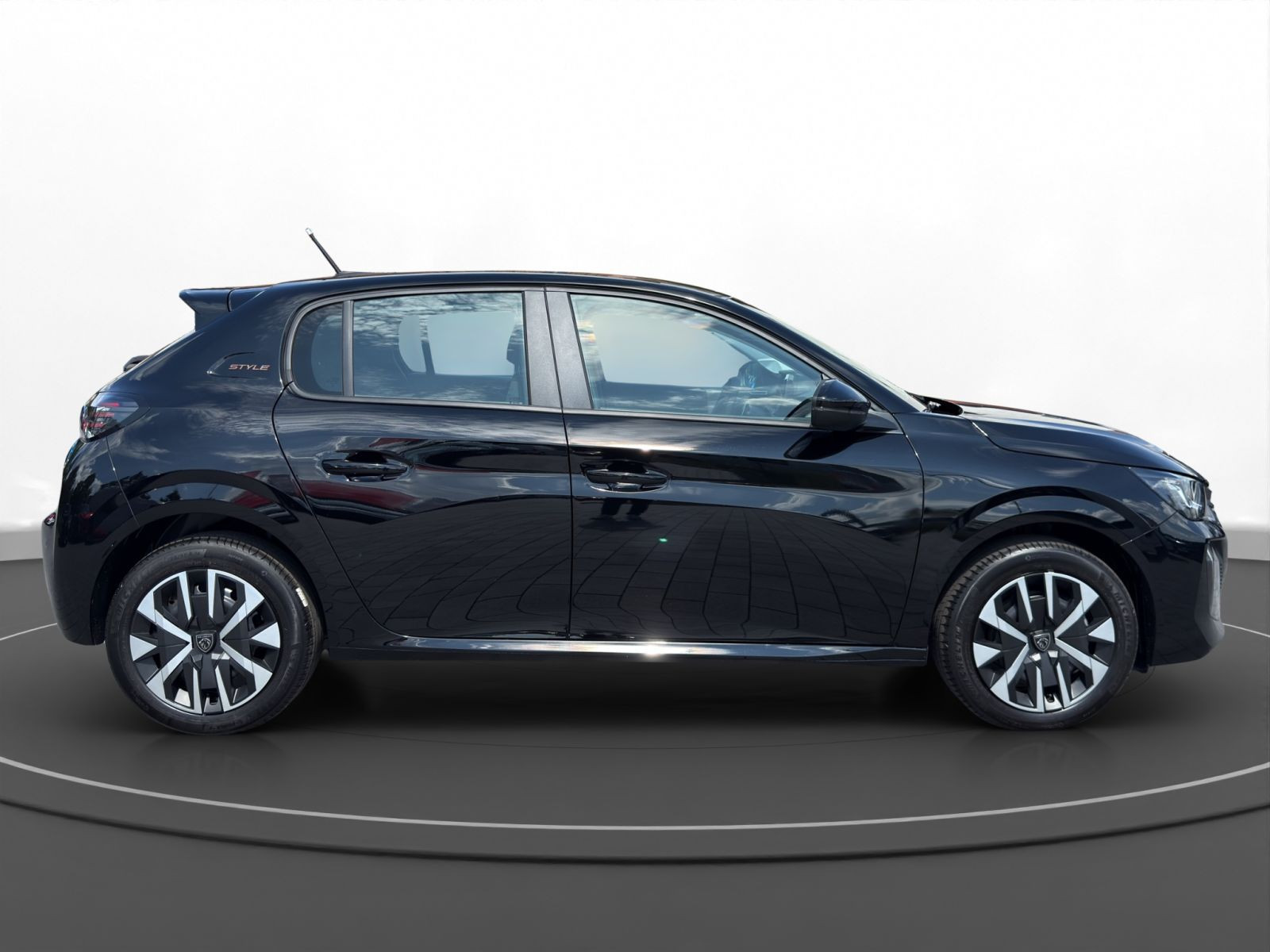 Peugeot - 208_6