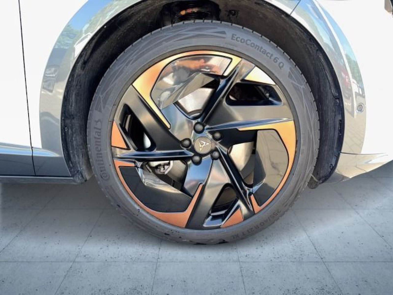 Cupra - Tavascan_9