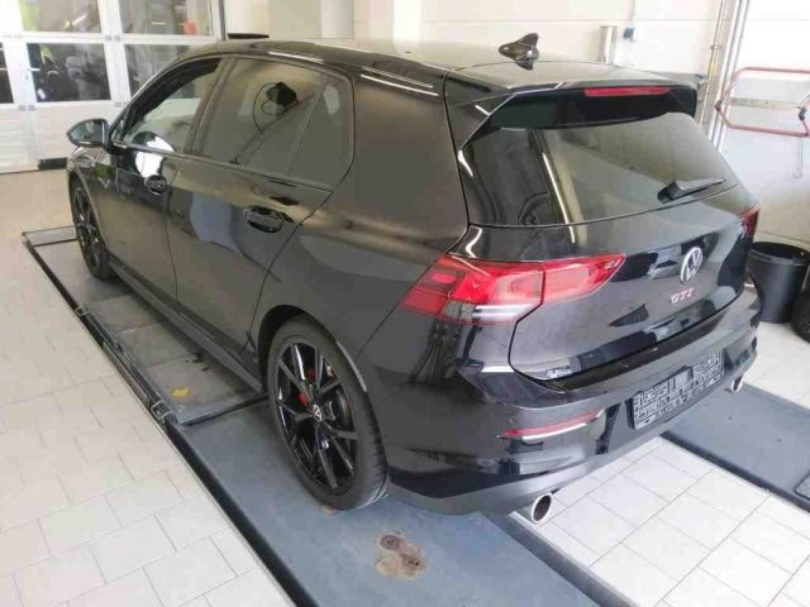 Volkswagen - Golf GTI_4