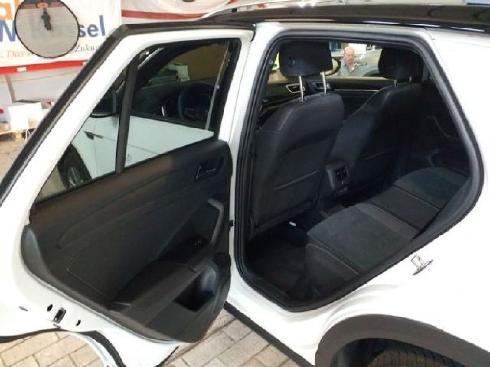 Volkswagen - T-Roc_6