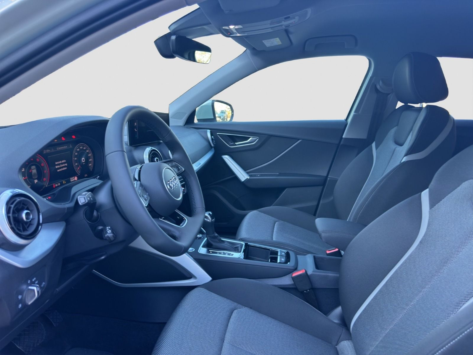 Audi - Q2_9