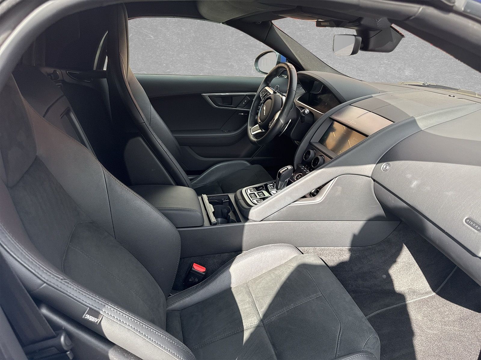 Jaguar - F-Type_3