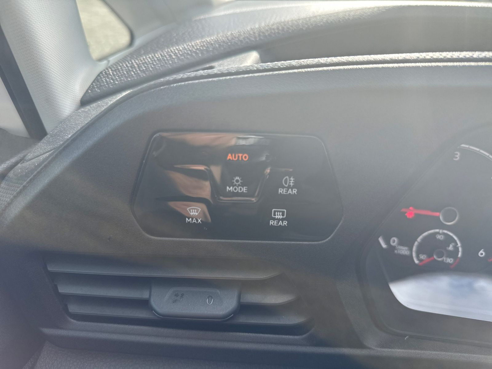 Volkswagen - Caddy_18