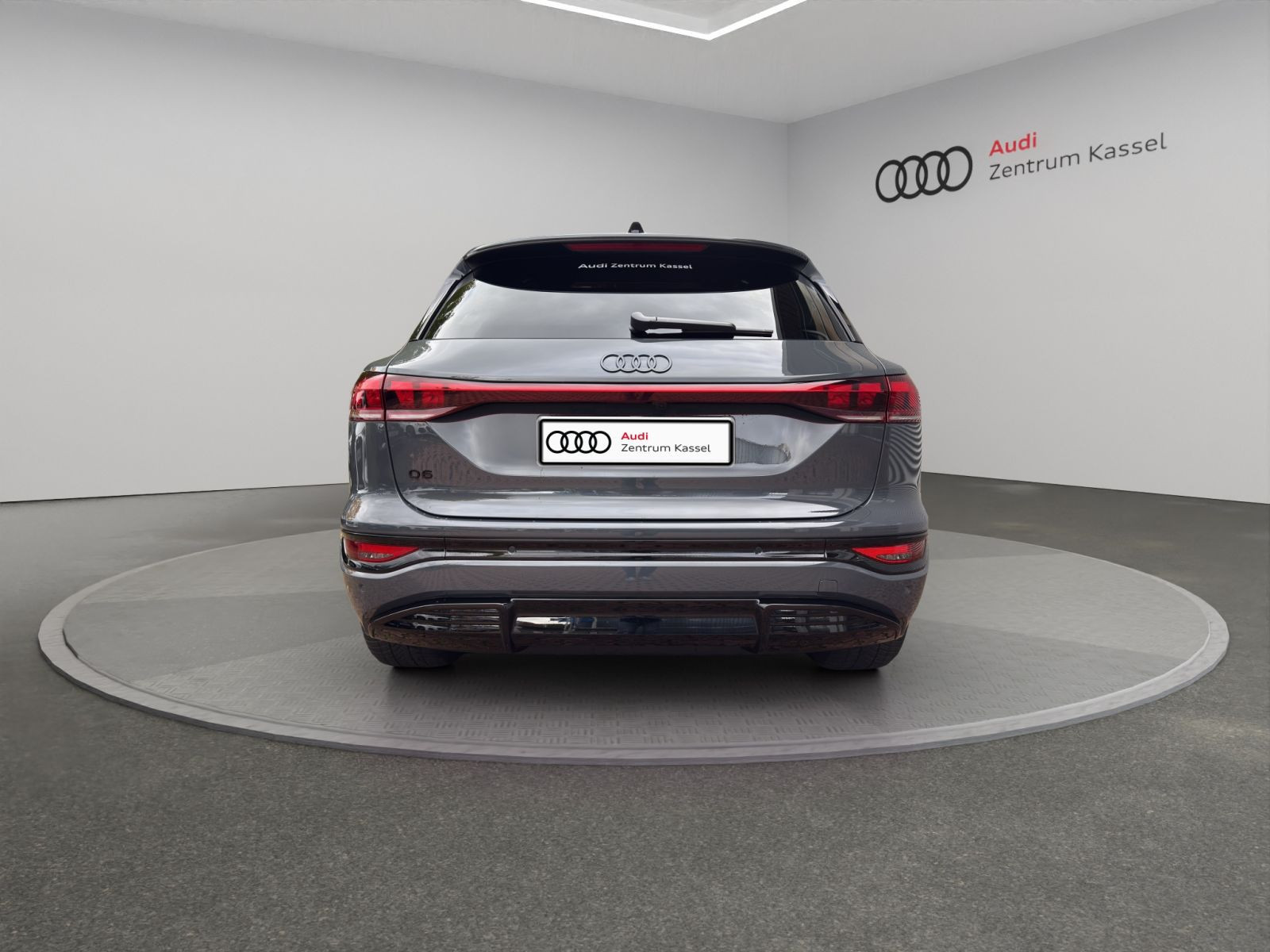 Audi - Q6 SUV e-tron_6
