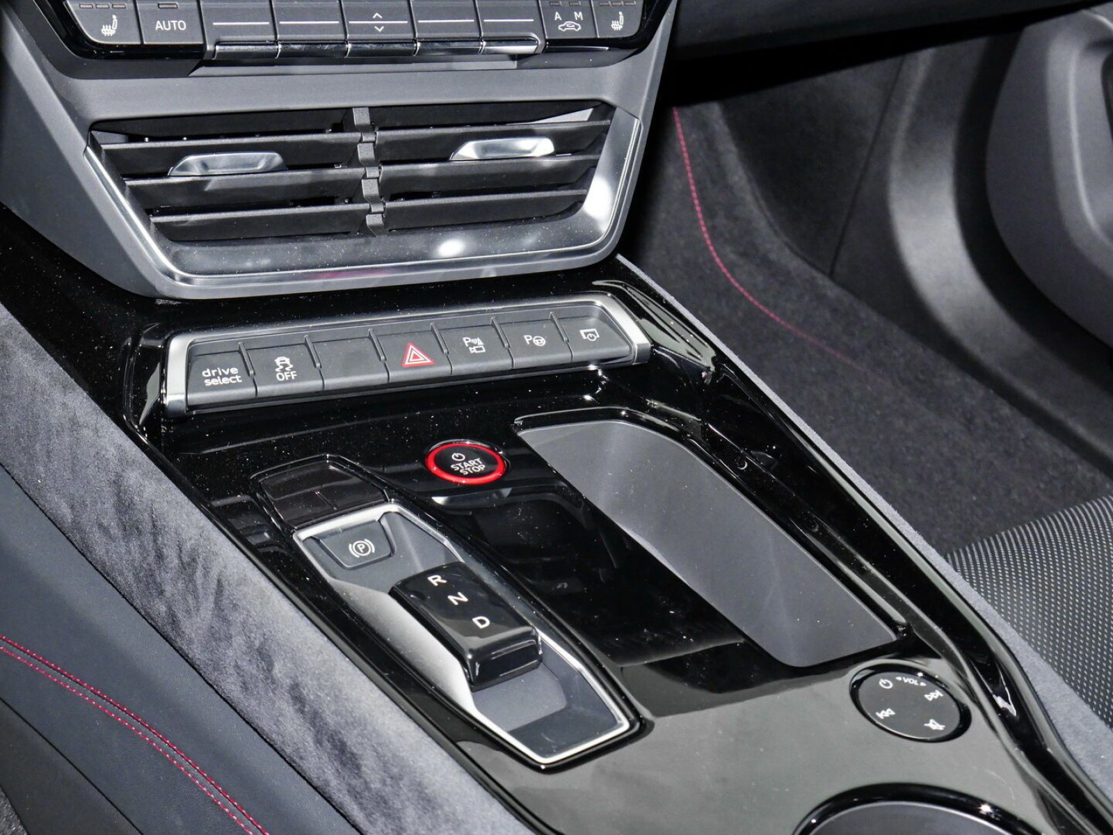 Audi - RS e-tron GT_16