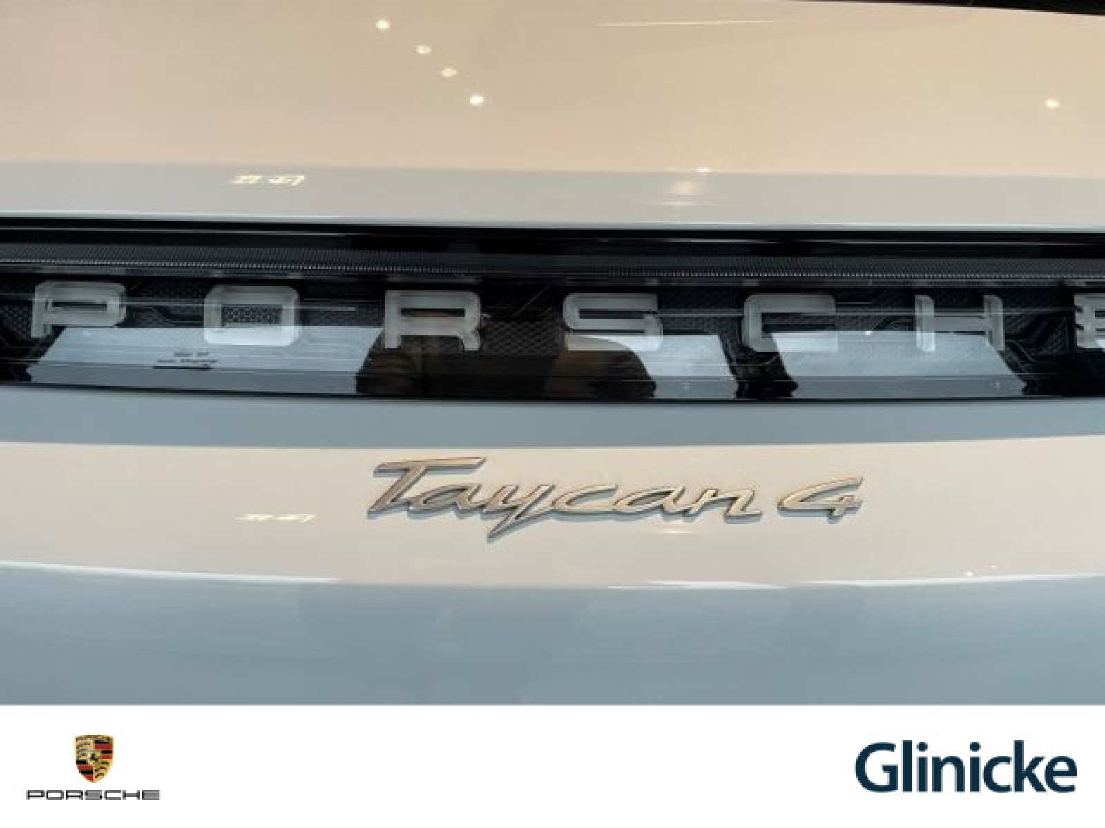 Porsche - Taycan_8