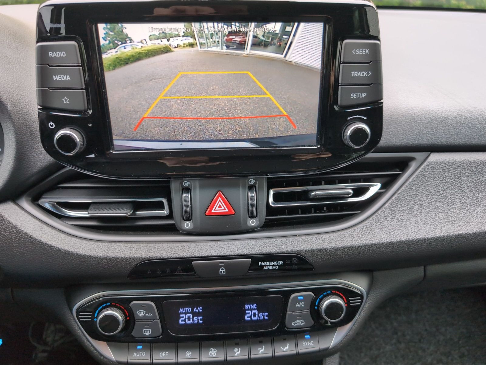 Hyundai - i30_10