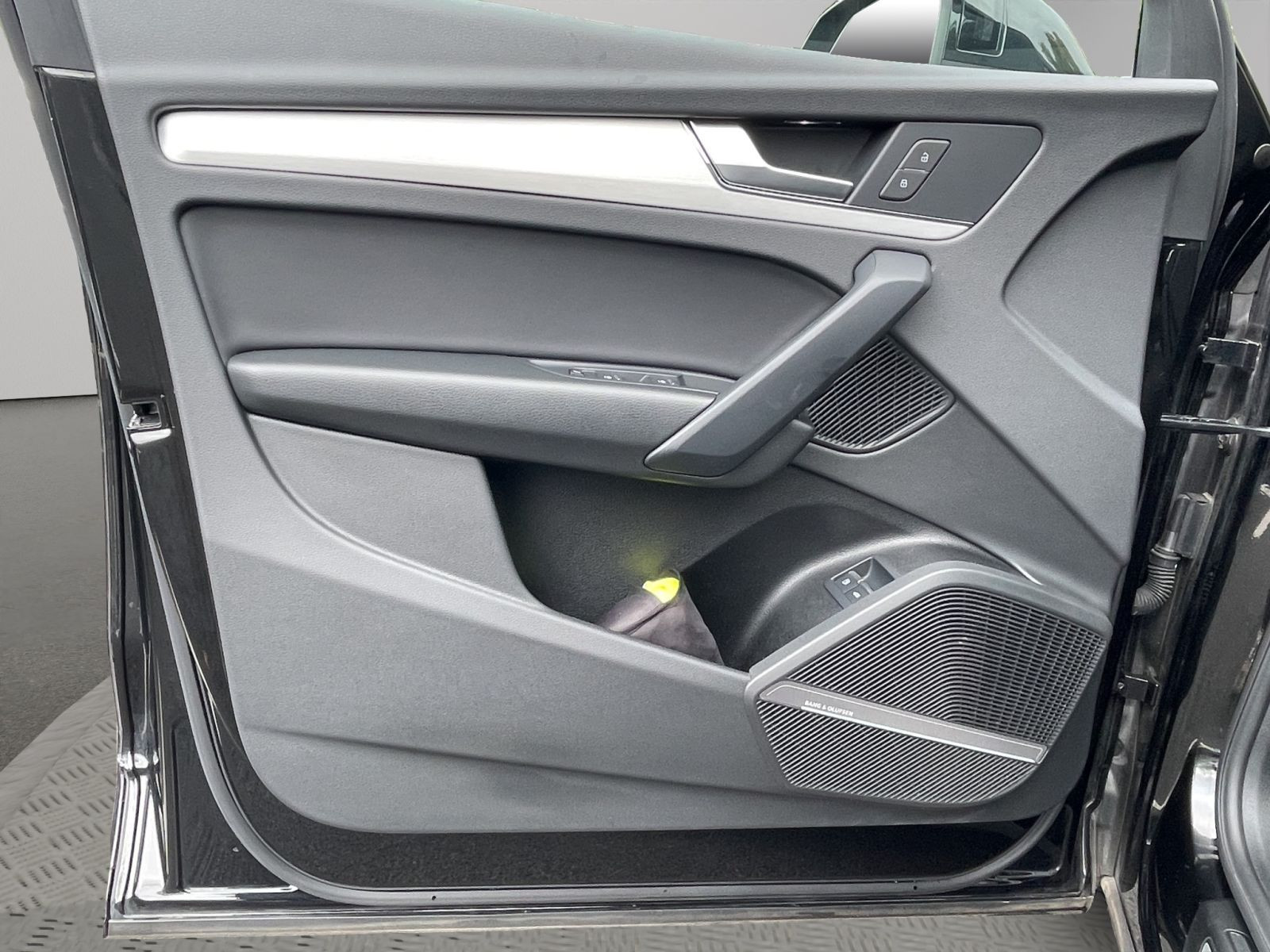 Audi - Q5_16