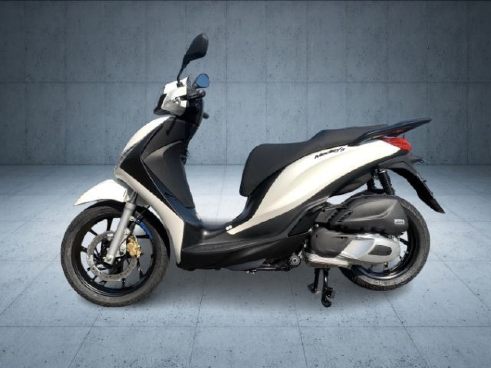 Piaggio - _2