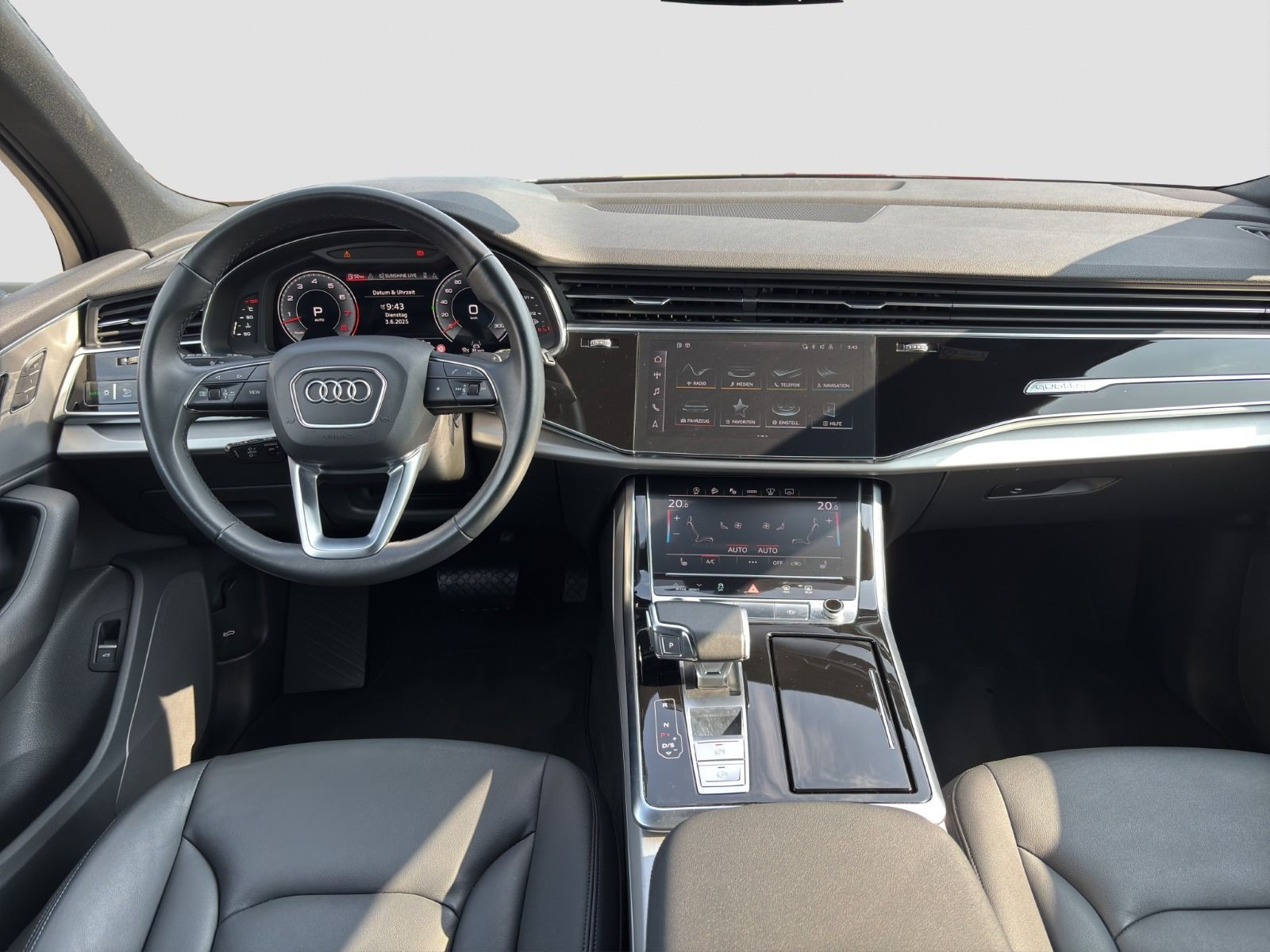 Audi - Q7_11