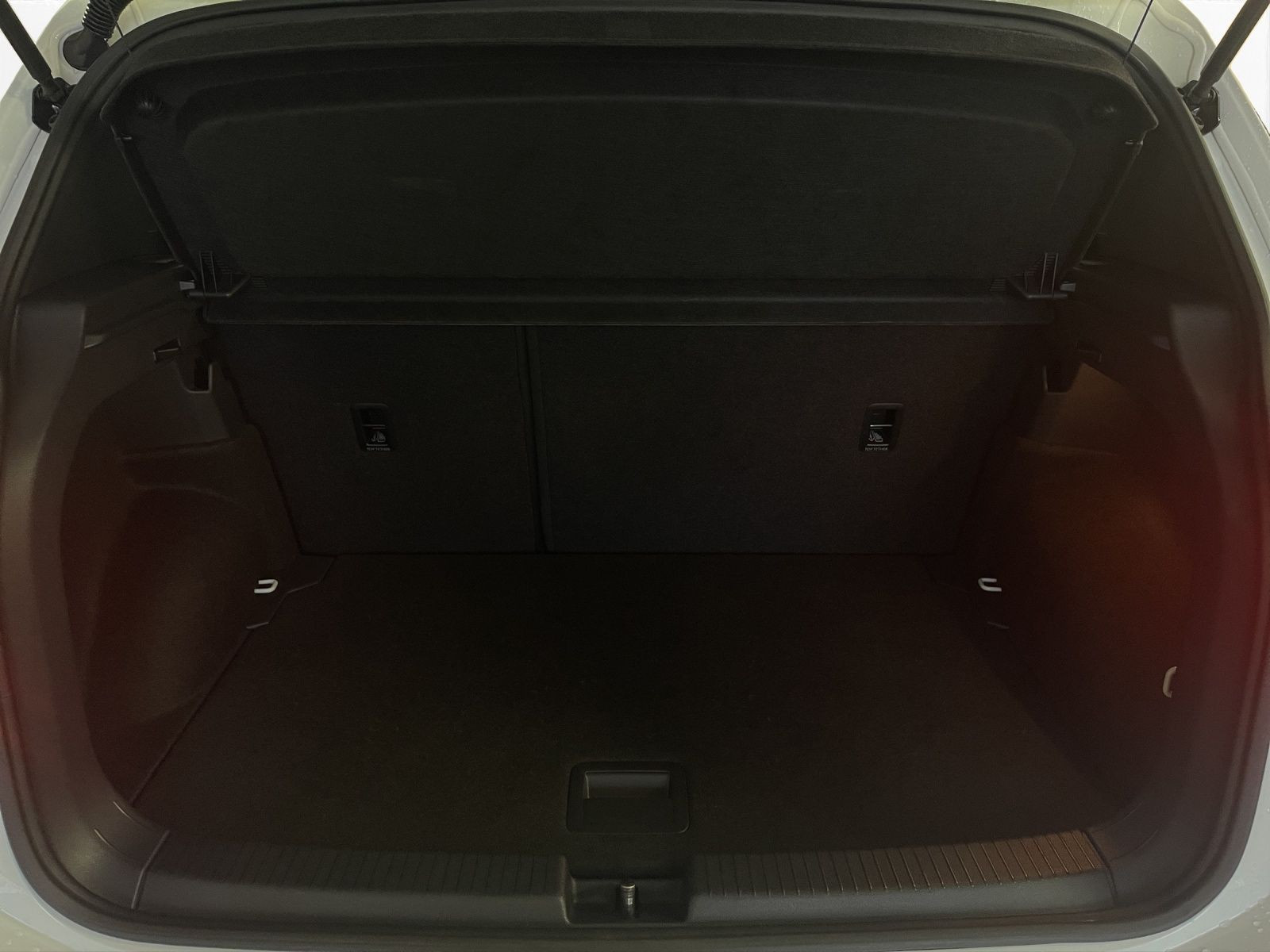 Volkswagen - T-Cross_24