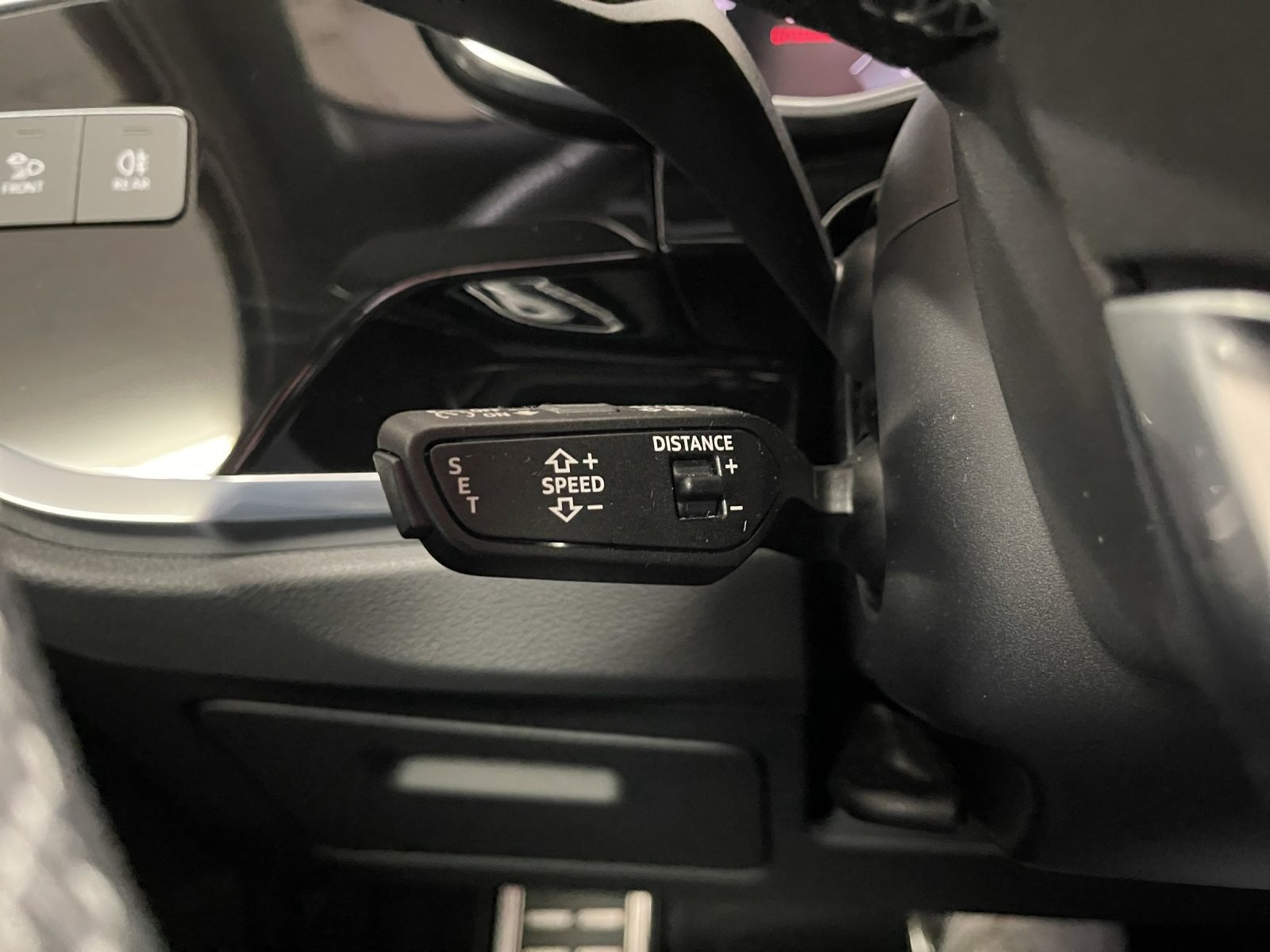 Audi - Q3_24