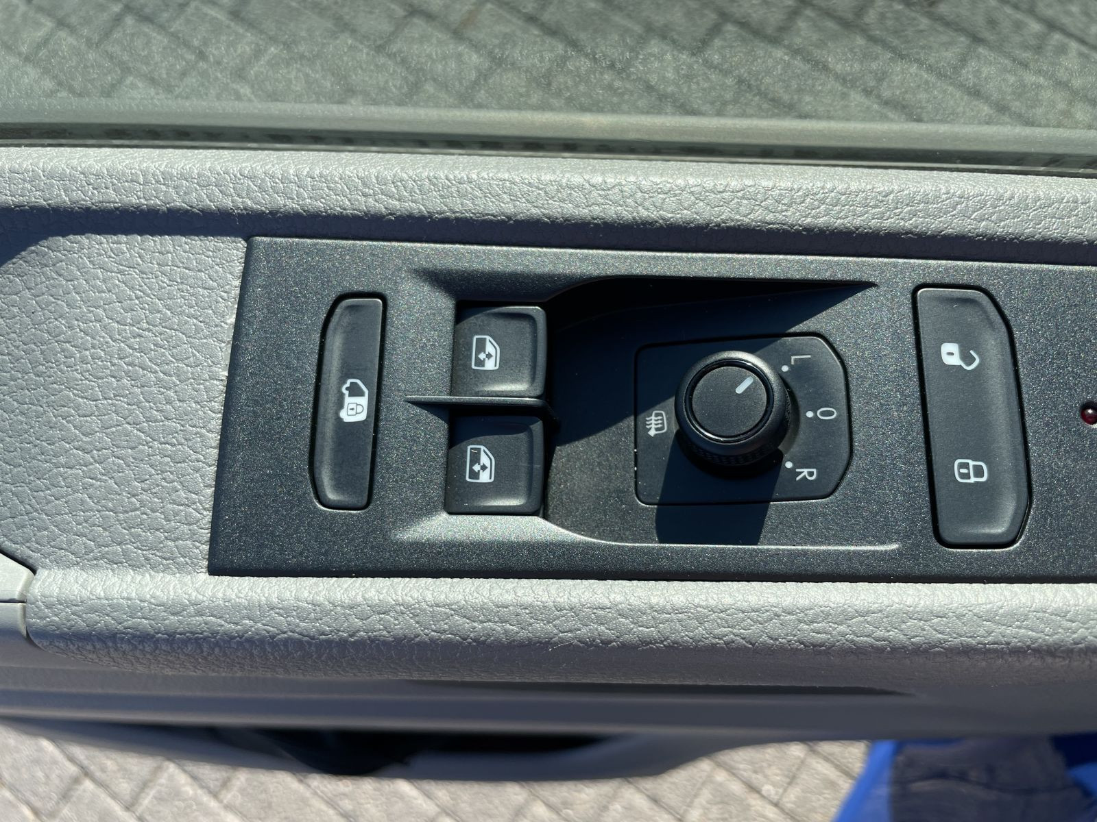 Volkswagen - T6.1 Transporter_12