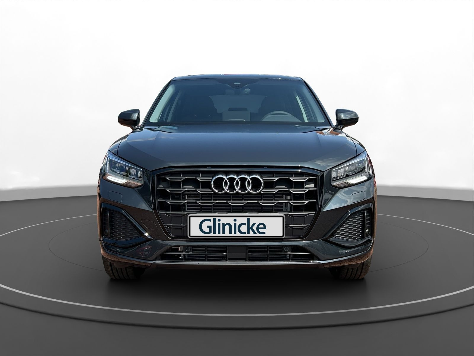 Audi - Q2_18