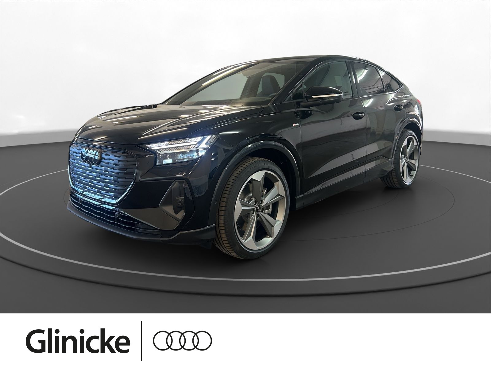 Q4 Sportback 45 e-tron S Line Pano AHK LM21"