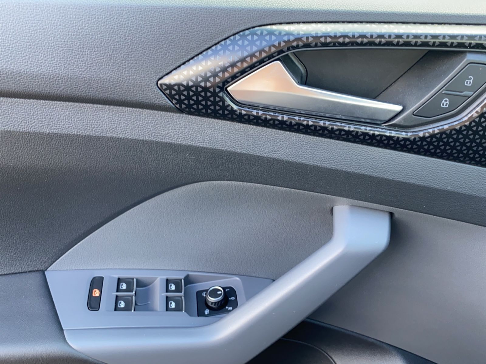 Volkswagen - T-Cross_14