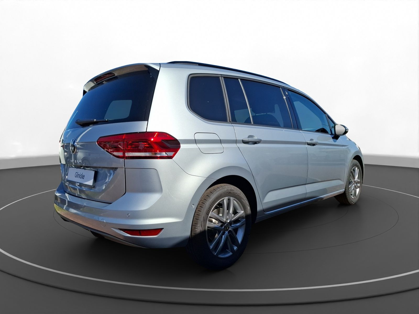 Volkswagen - Touran_10