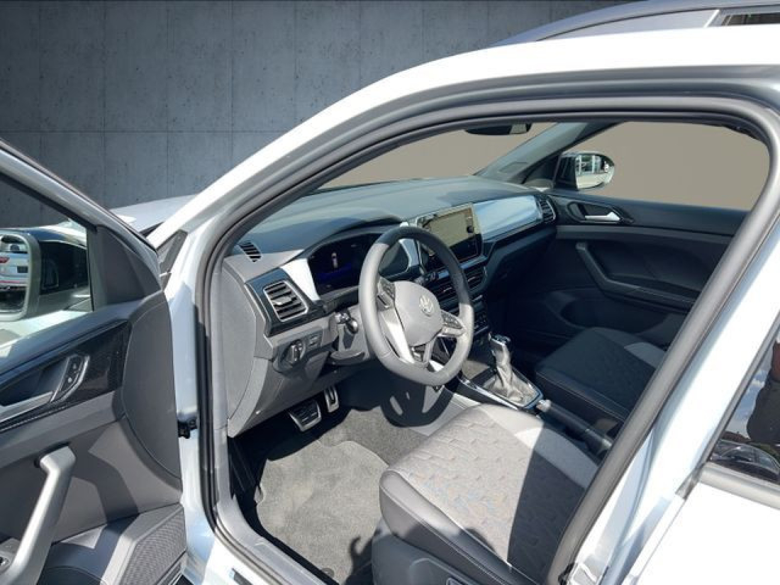 Volkswagen - T-Cross_11