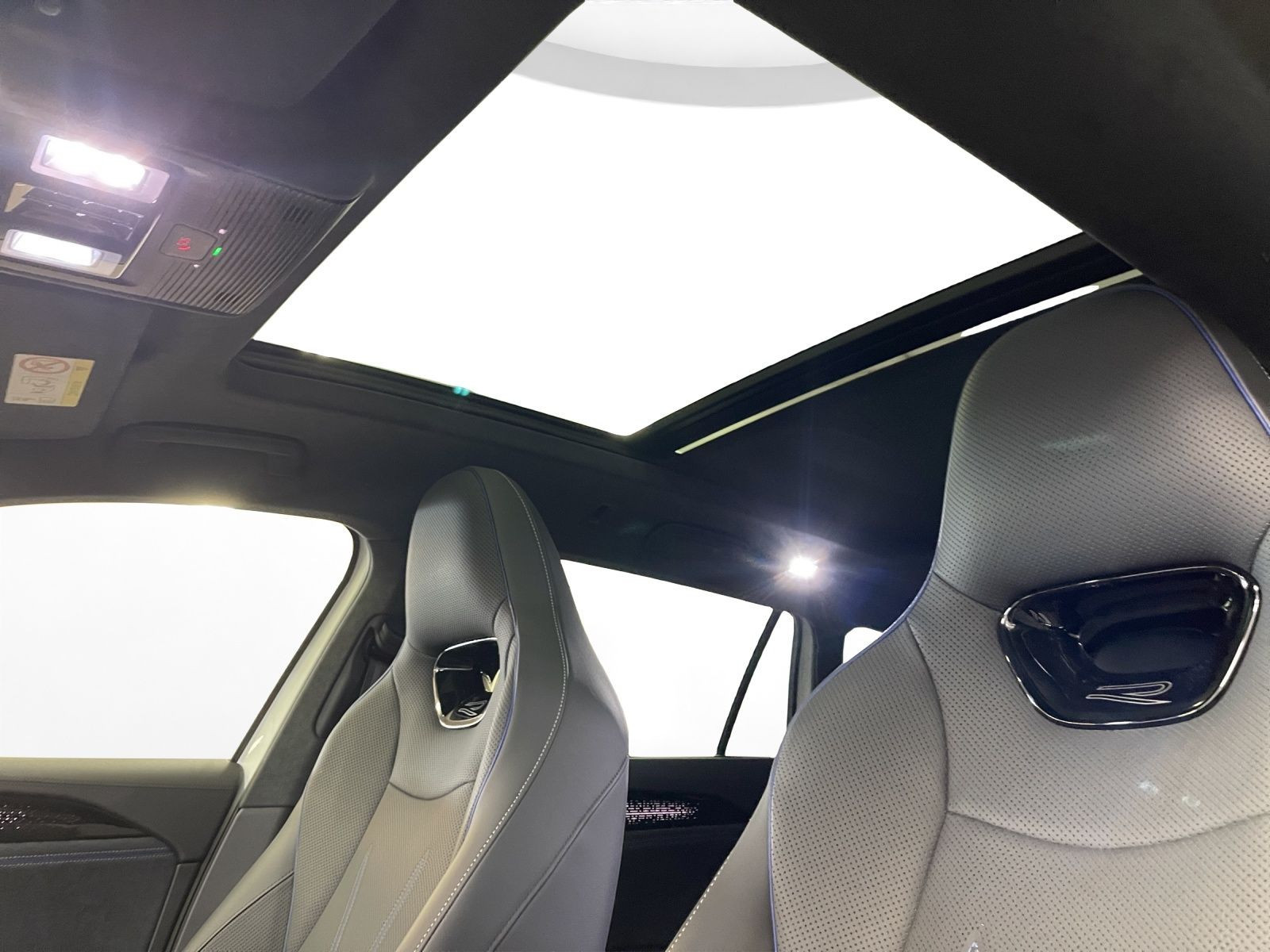 Volkswagen - Passat Variant_11