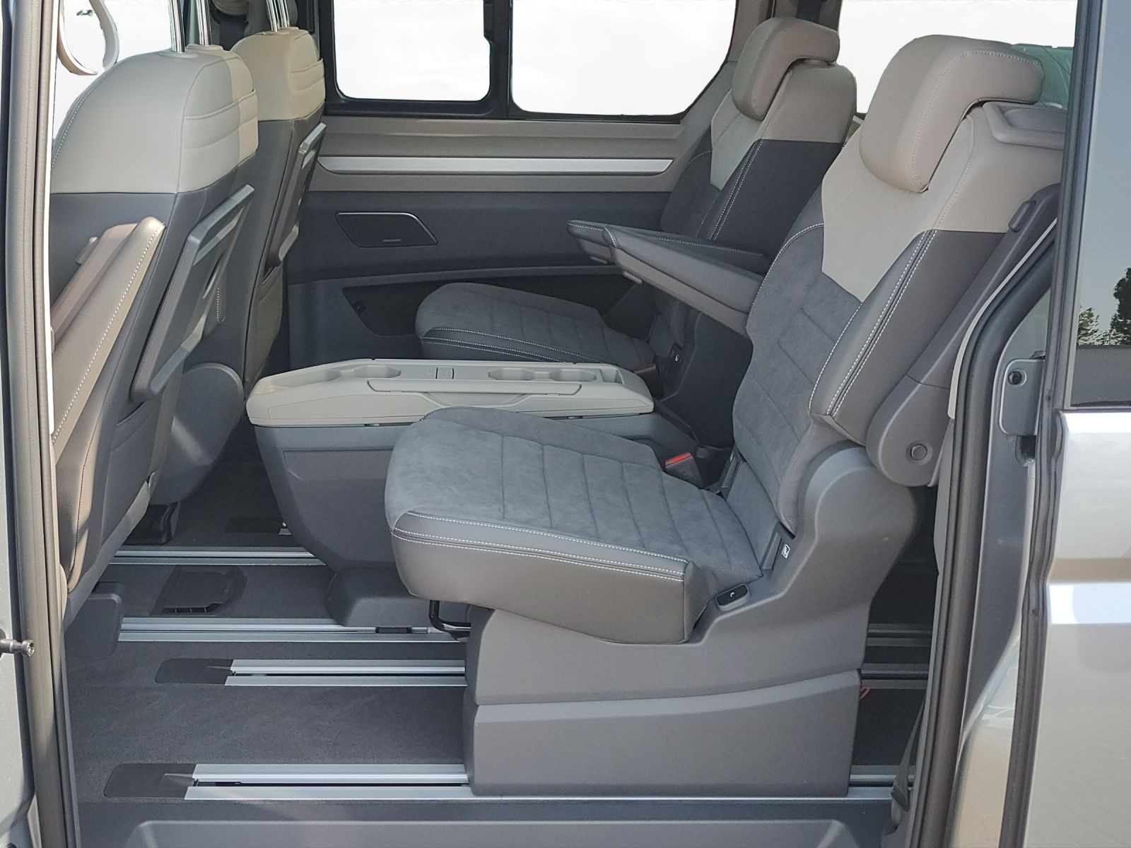 Volkswagen - Multivan_4