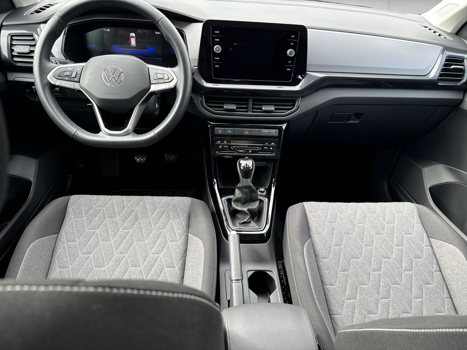 Volkswagen - T-Cross_13