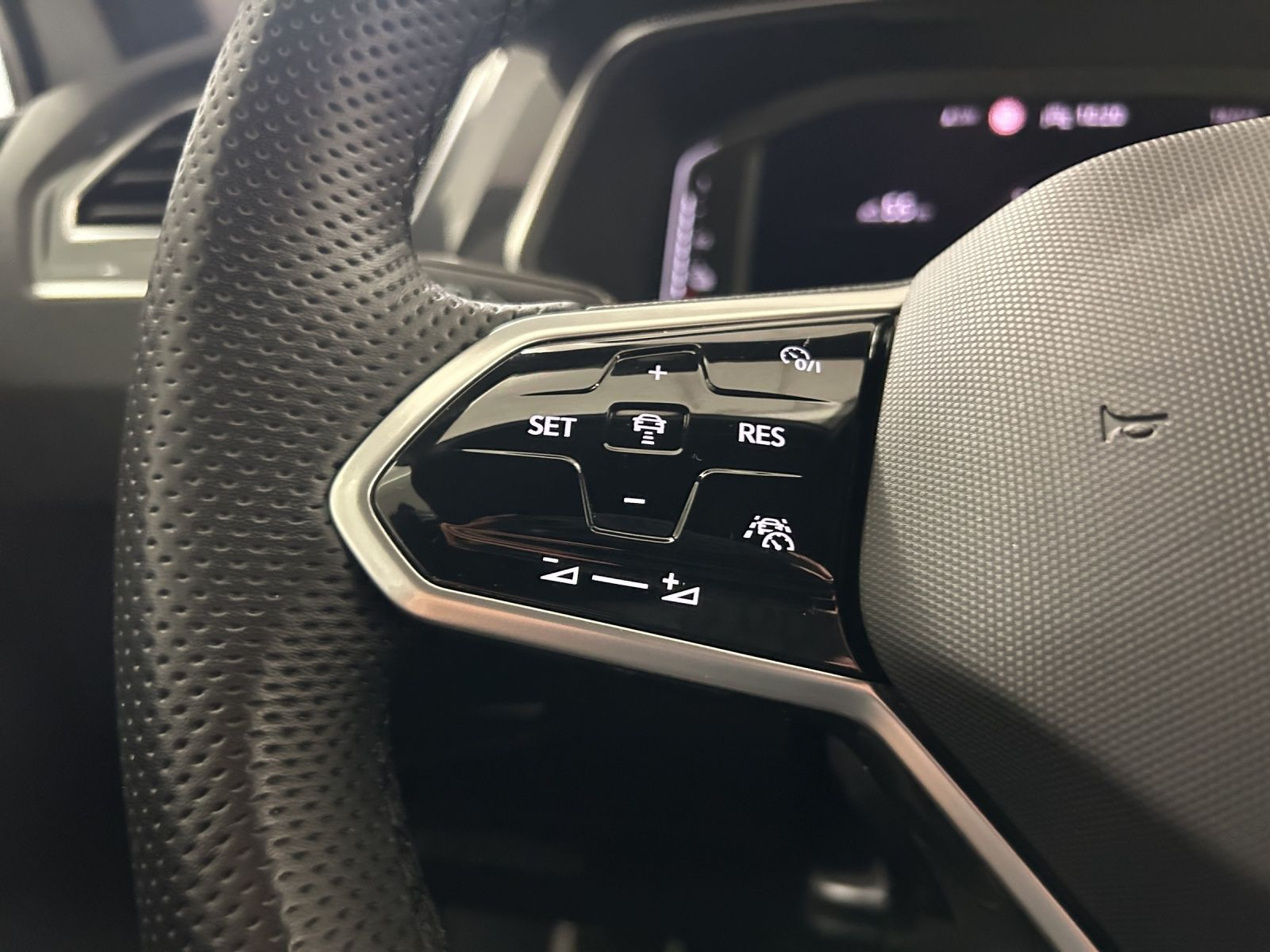 Volkswagen - Tiguan_26