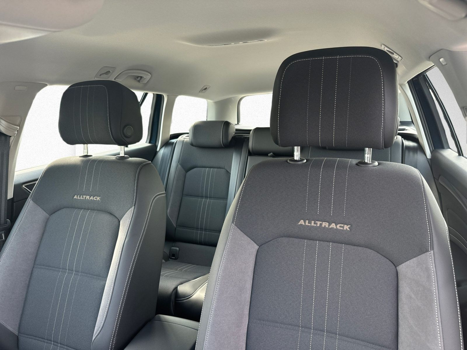 Volkswagen - Passat Alltrack_11