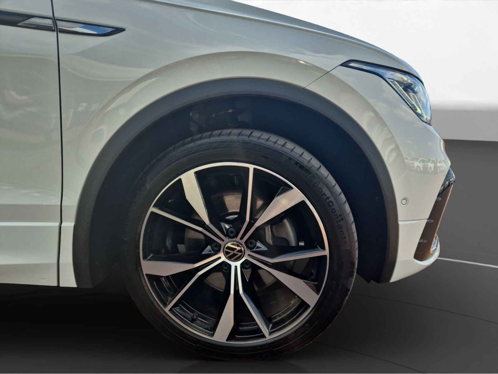Volkswagen - Tiguan_11