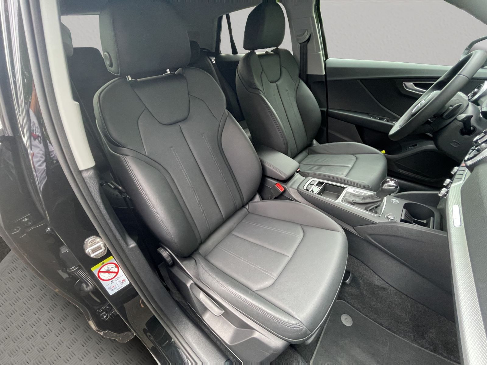 Audi - Q2_19