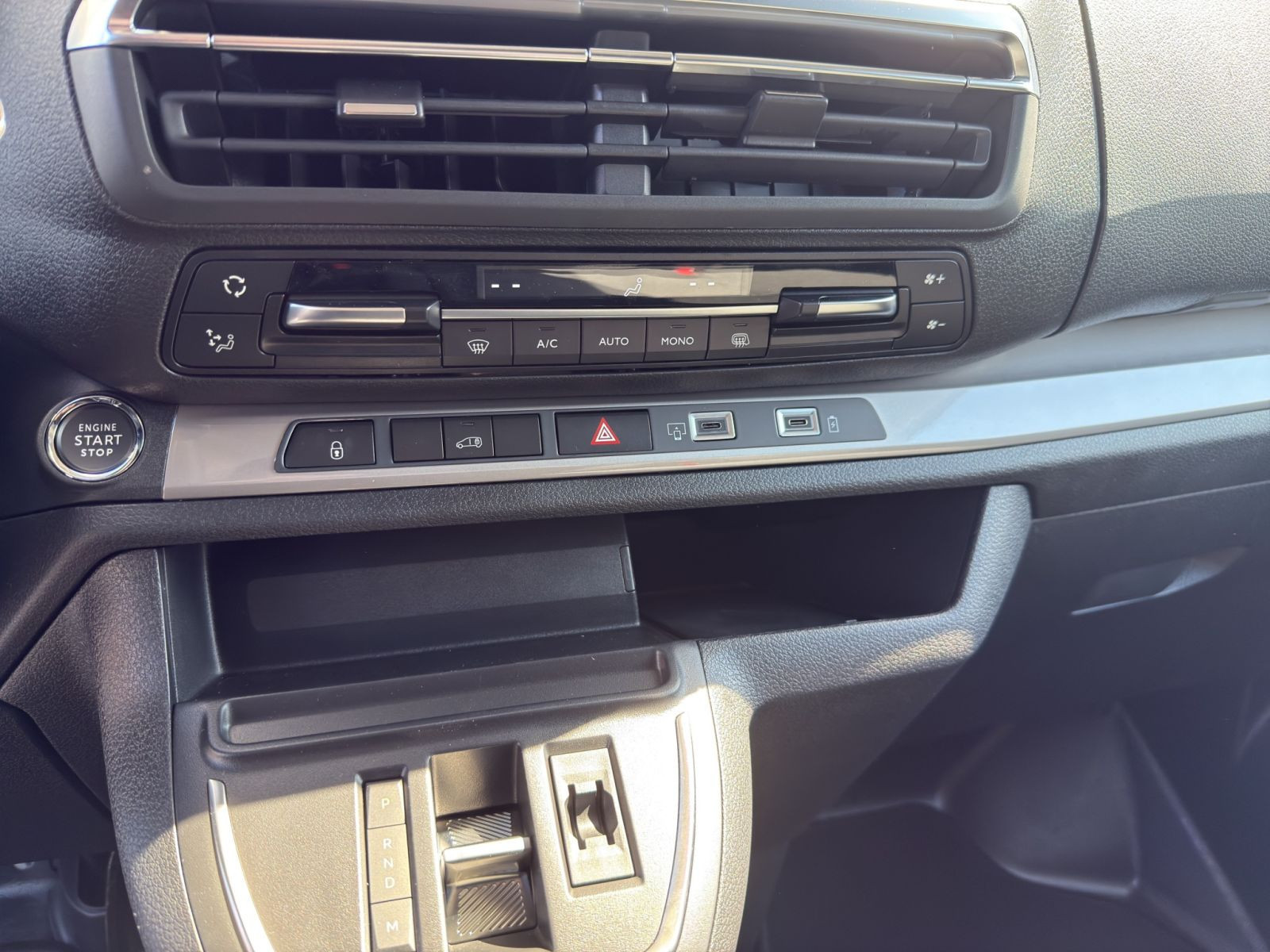 Peugeot - Expert_13