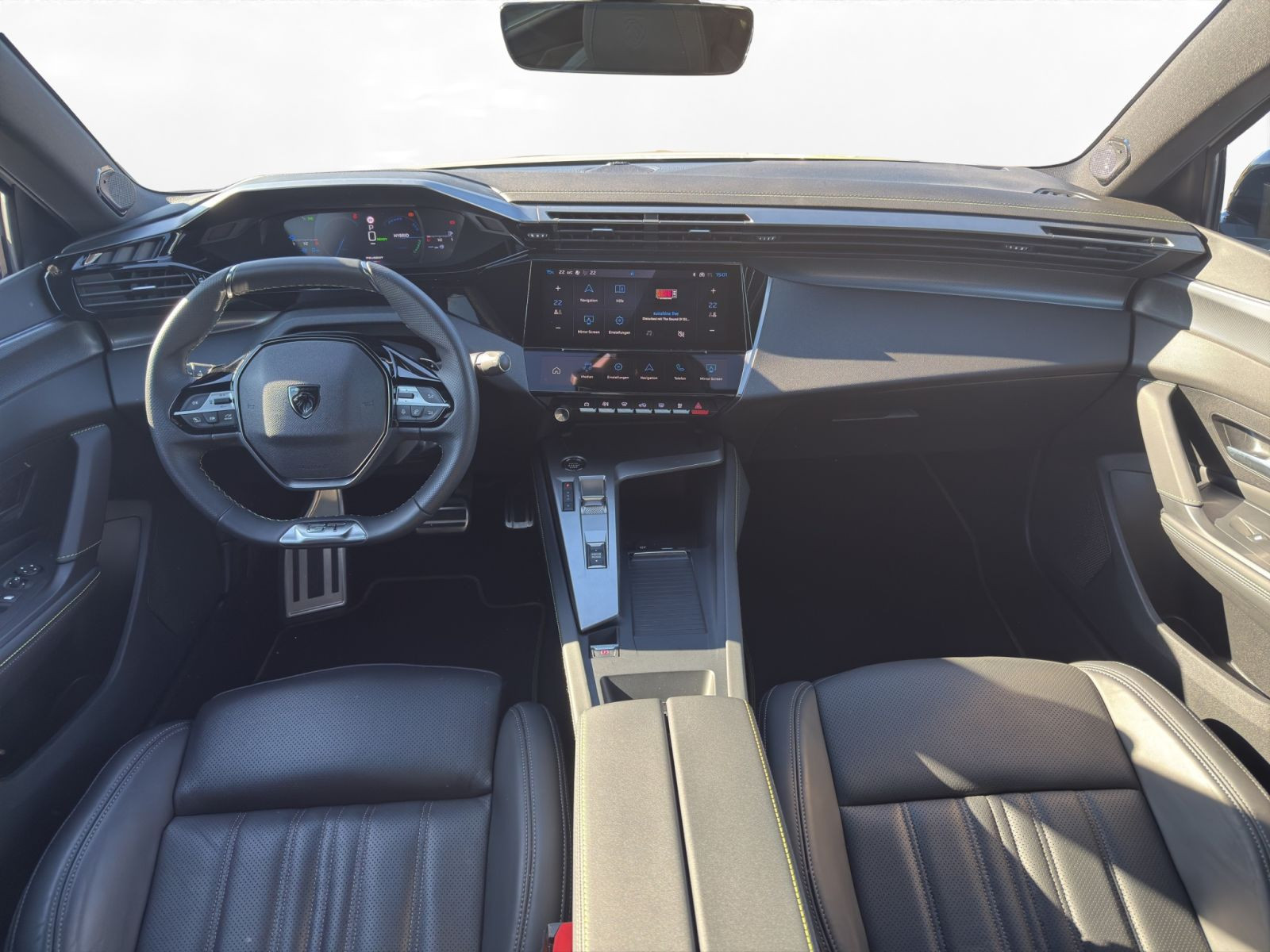 Peugeot - 408_10