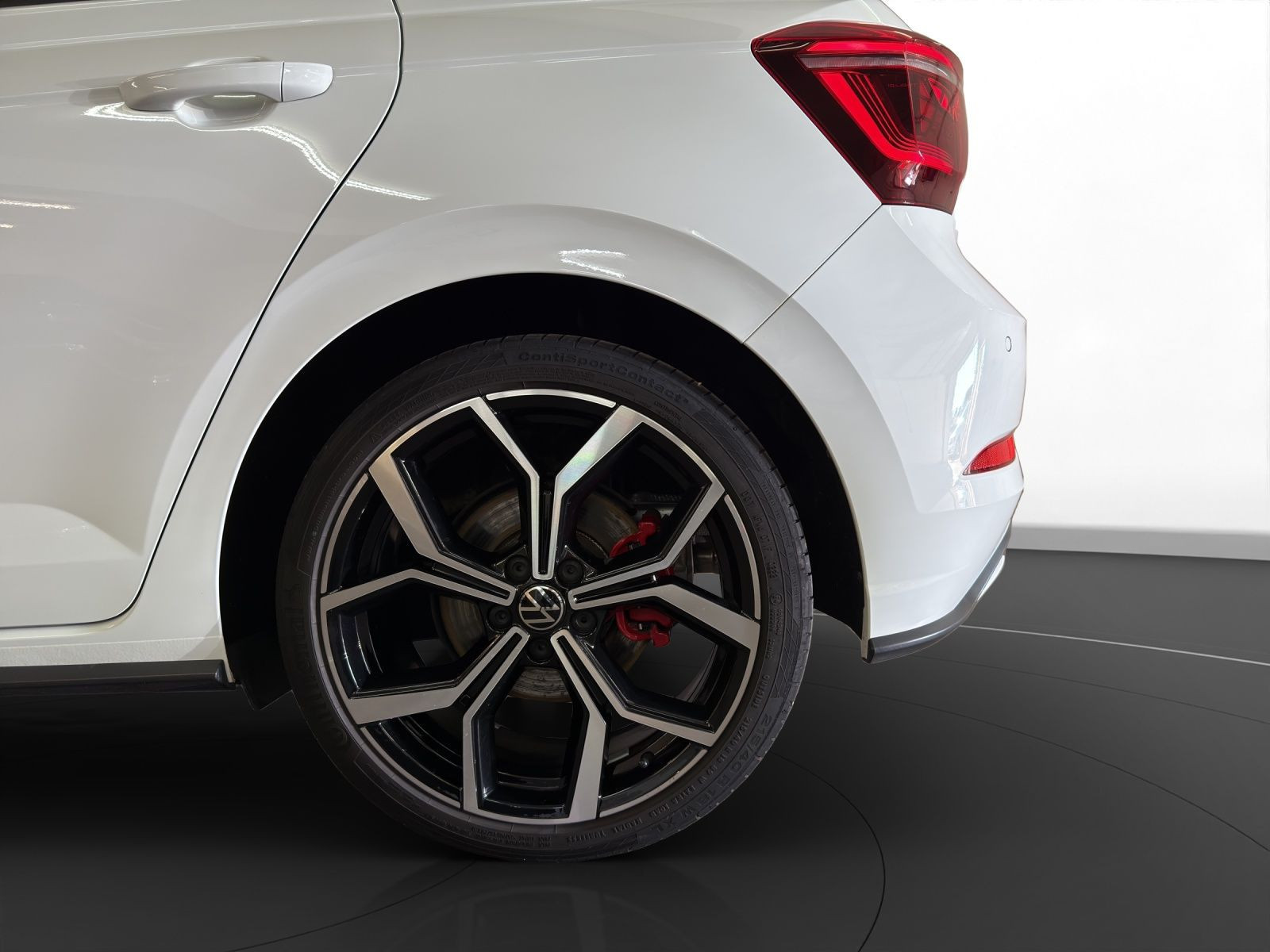 Volkswagen - Polo GTI_14