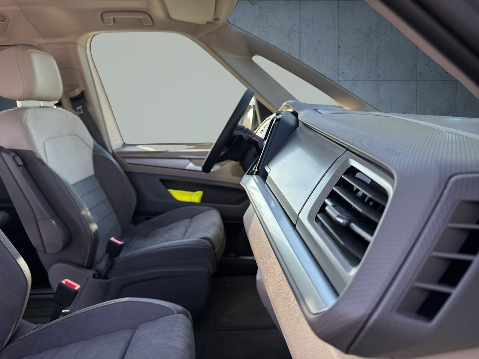 Volkswagen - Multivan_23