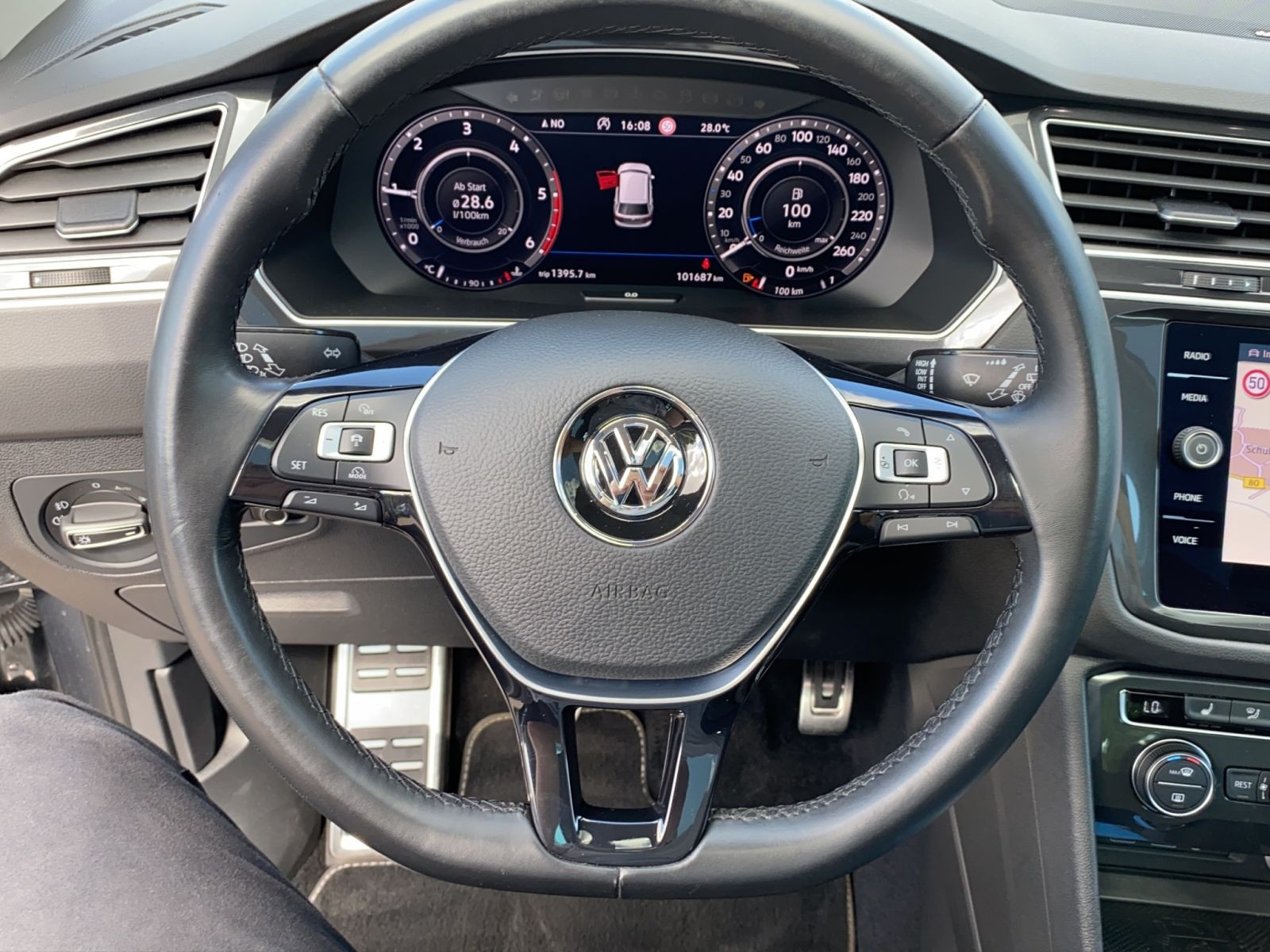 Volkswagen - Tiguan_12