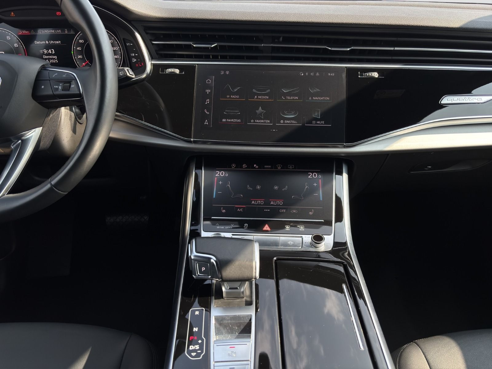Audi - Q7_12
