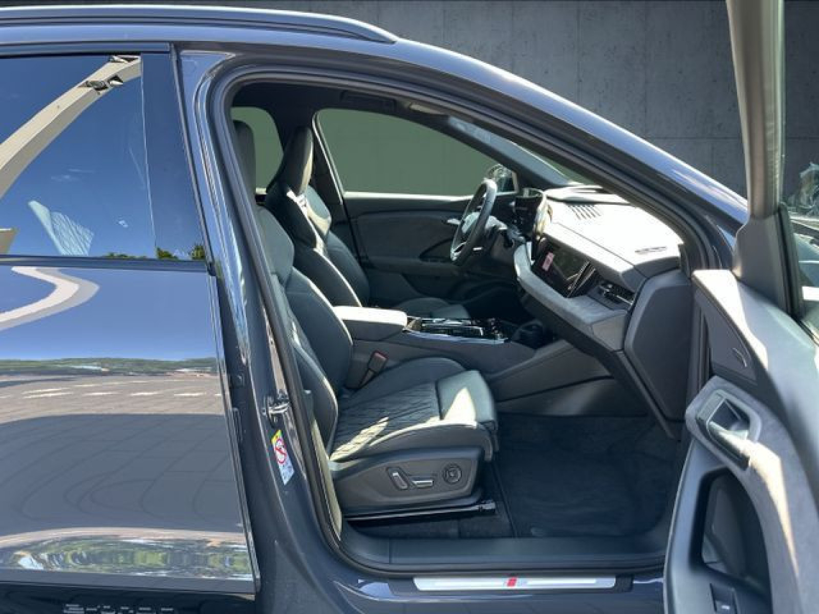 Audi - SQ6 SUV e-tron_18