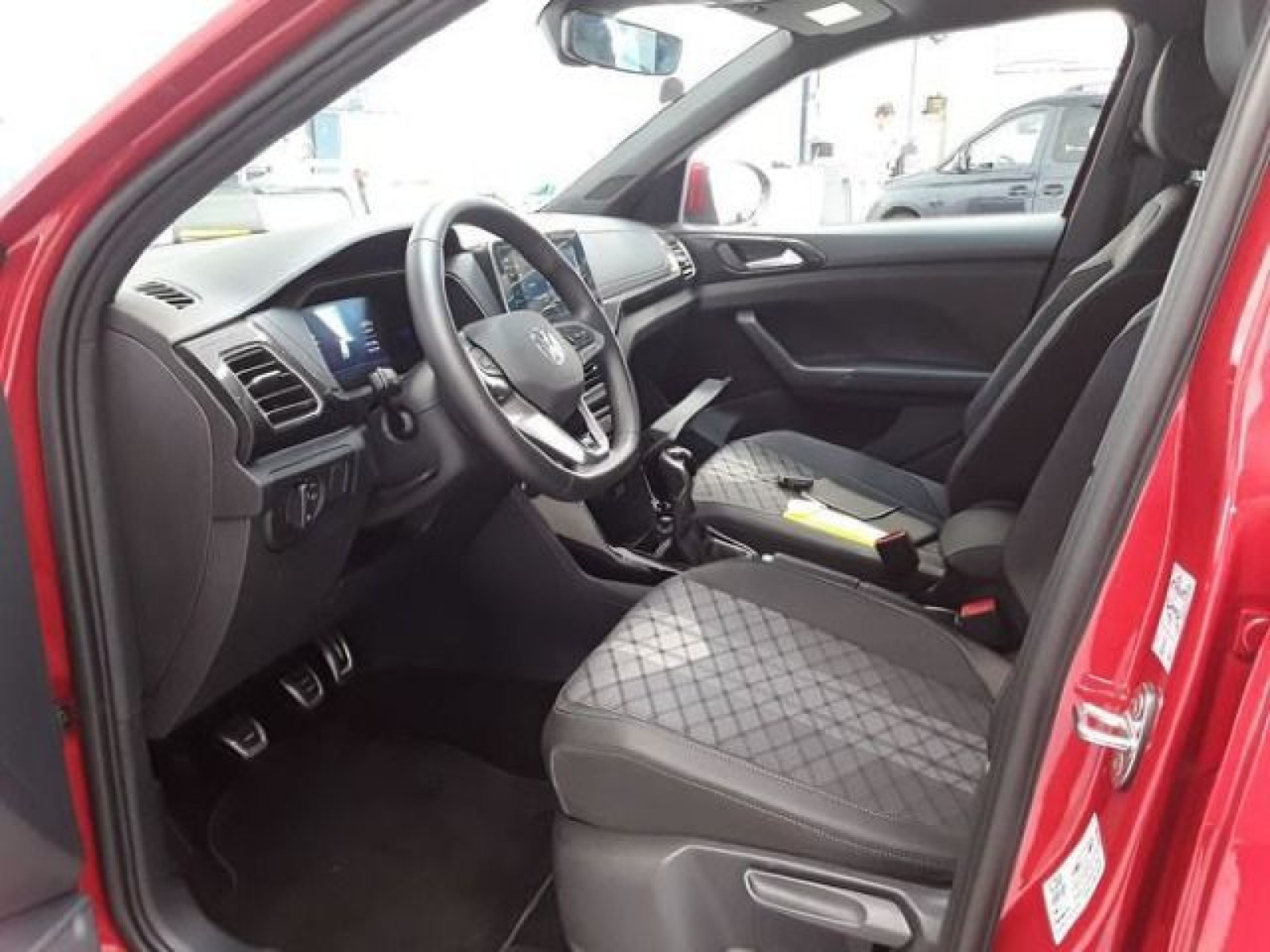 Volkswagen - T-Cross_7