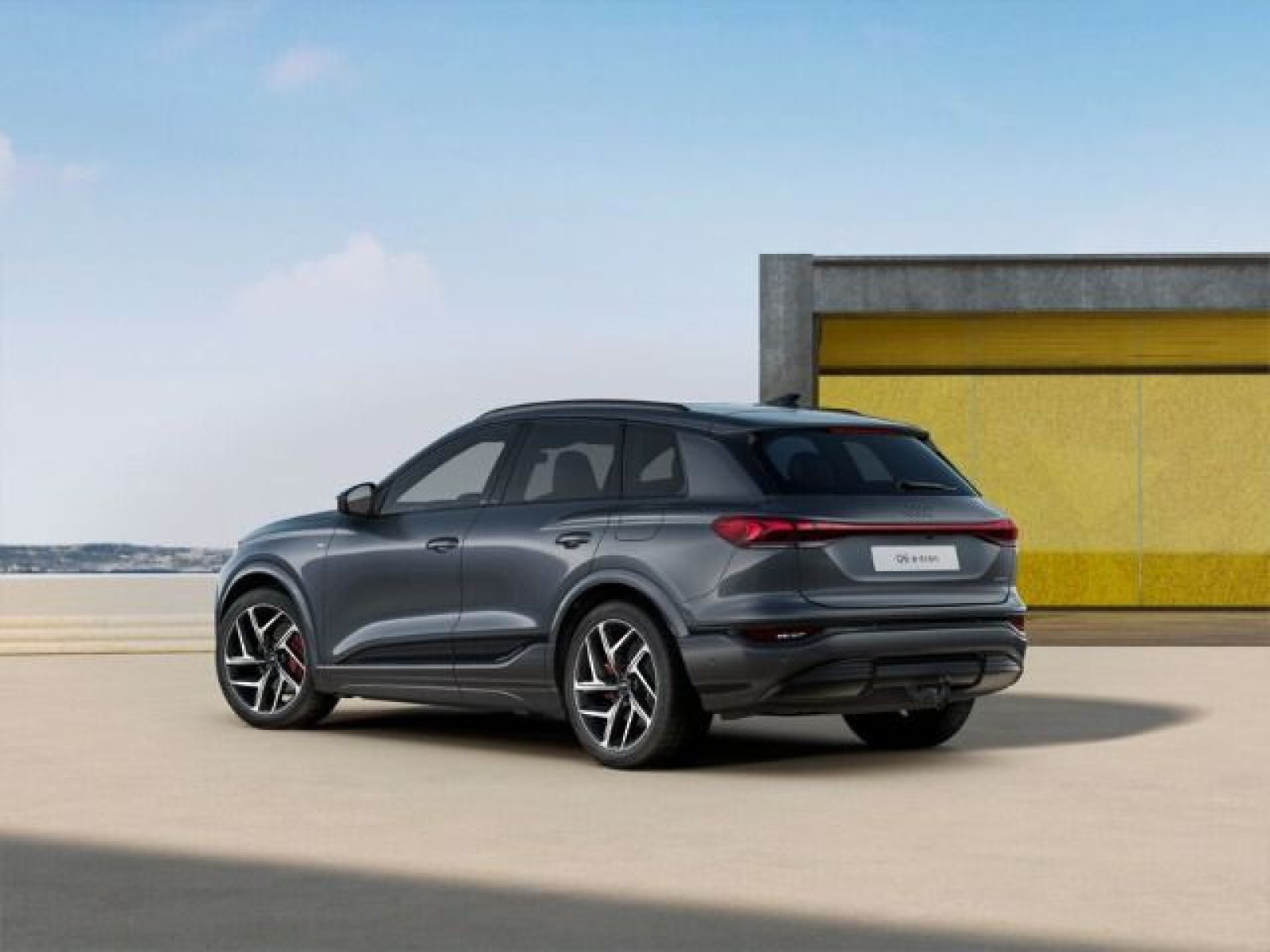 Audi - Q6 SUV e-tron_8
