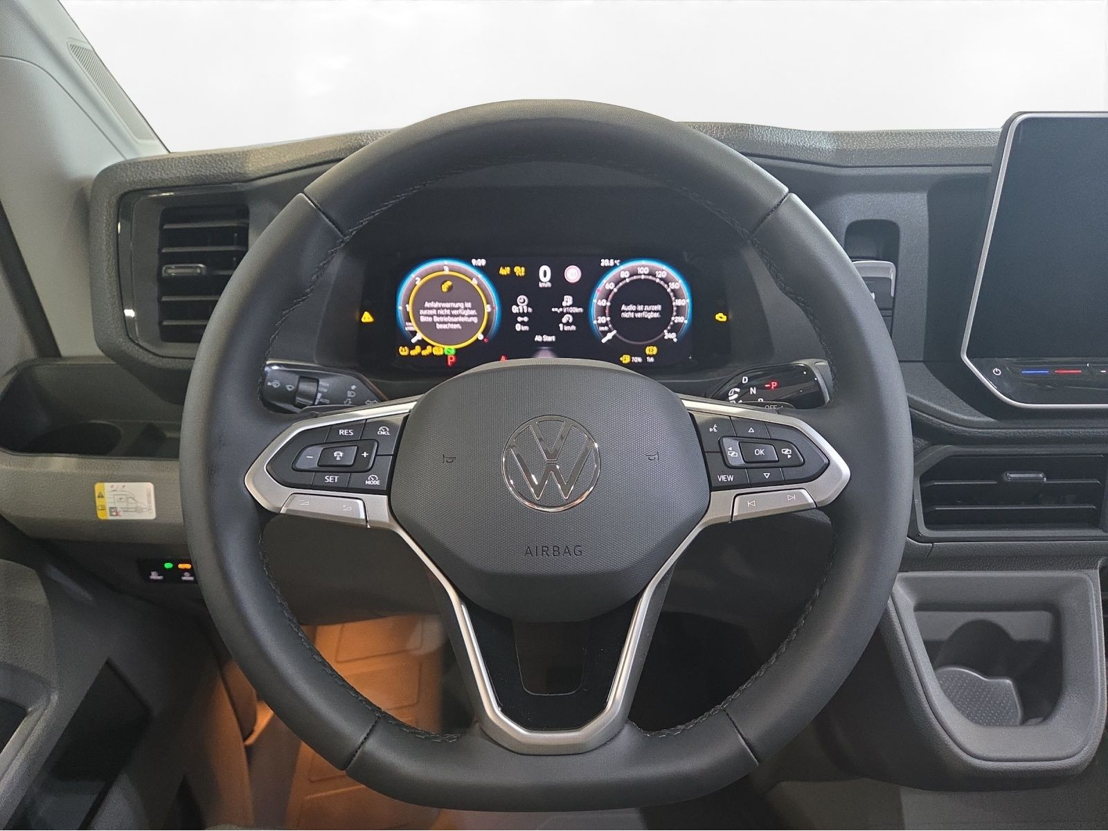 Volkswagen - Grand California 680_6