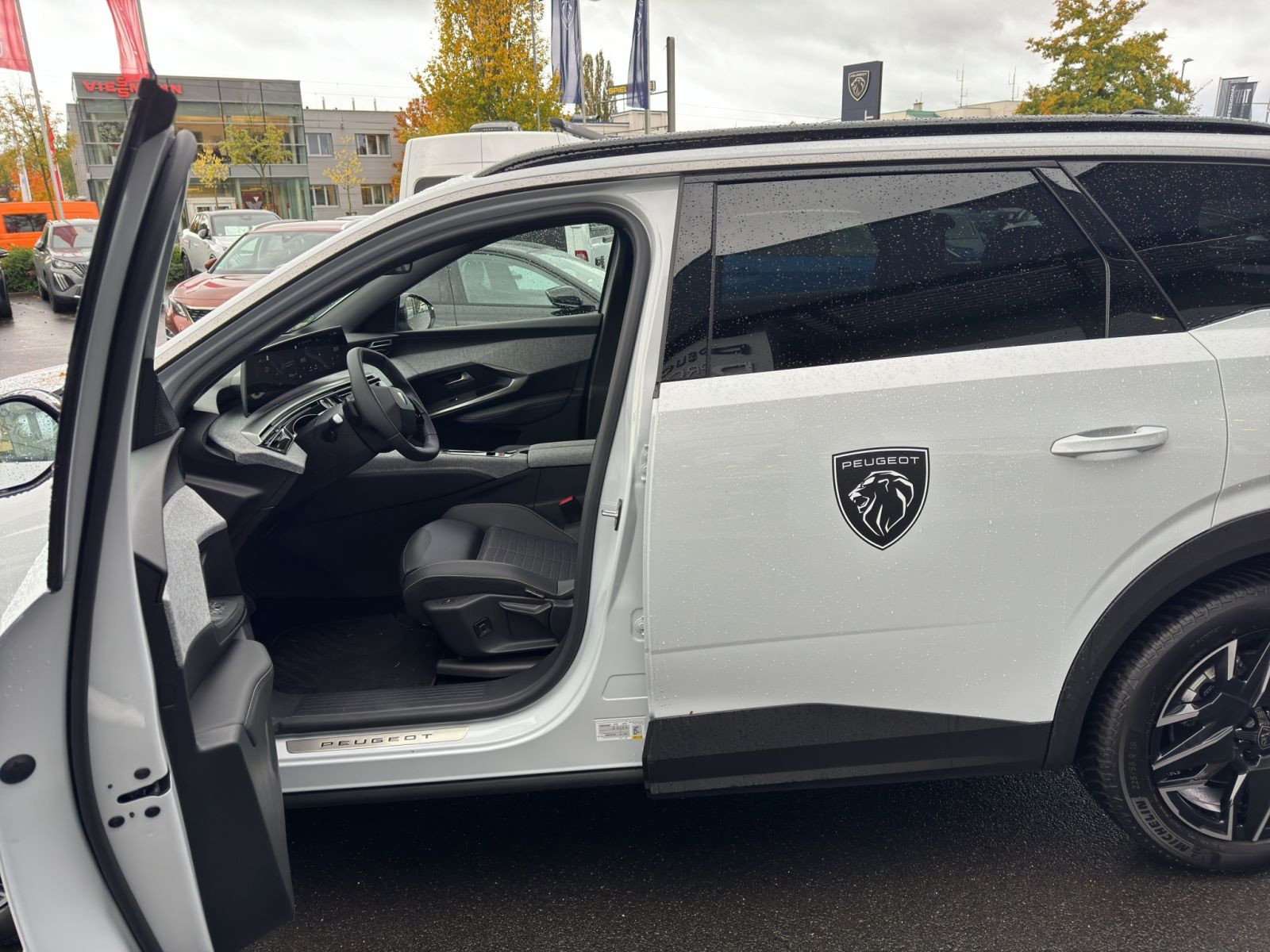 Peugeot - 5008_18