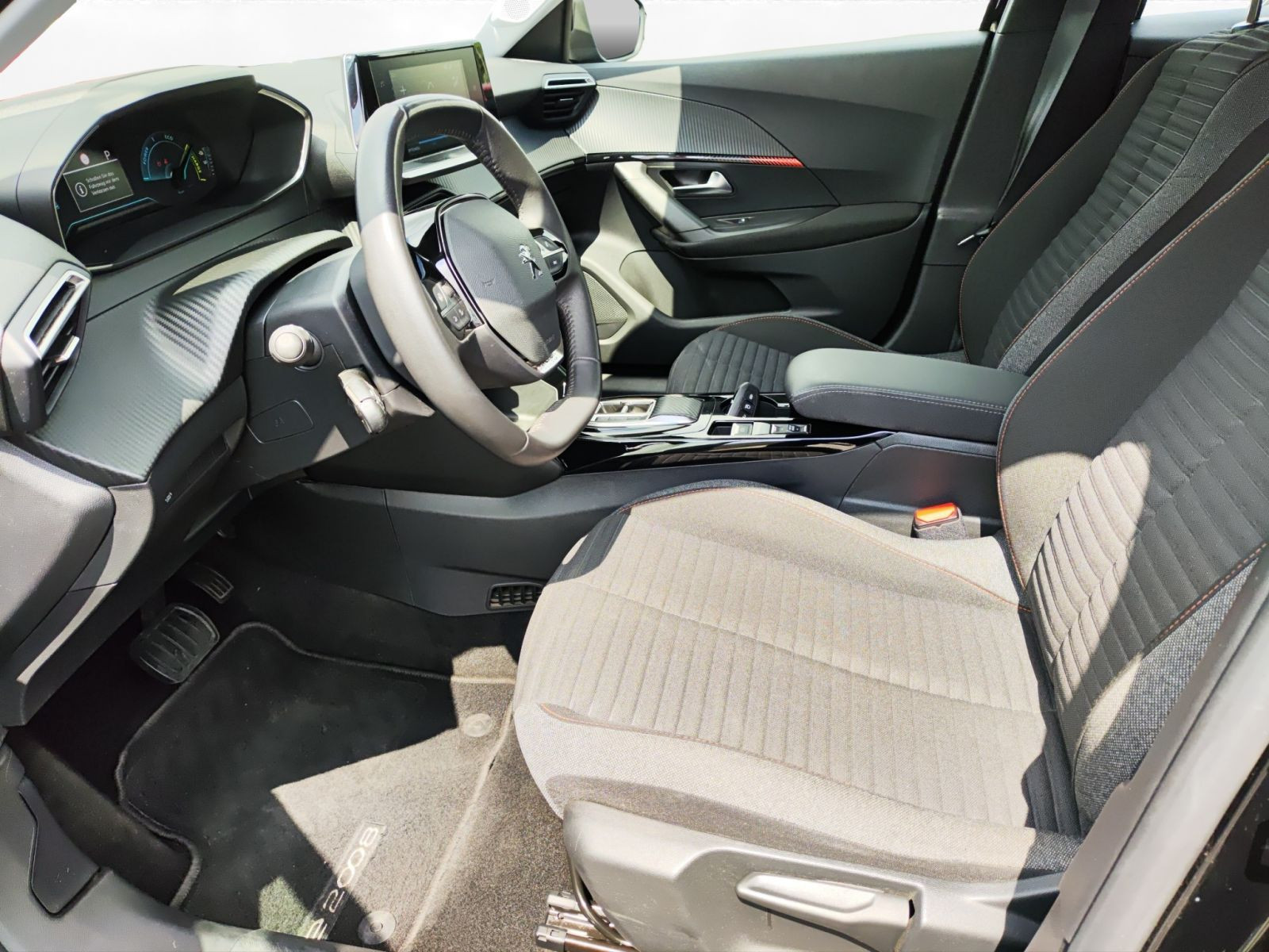 Peugeot - 2008_11