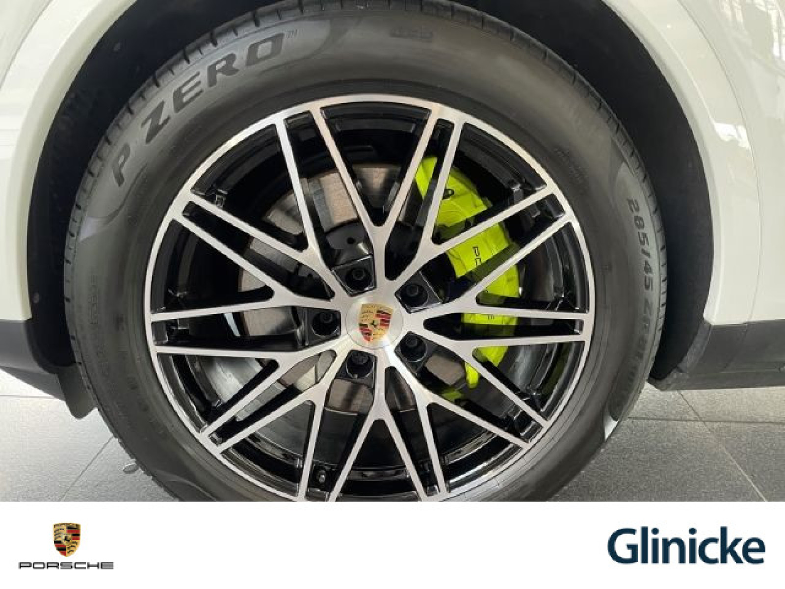 Porsche - Cayenne_25