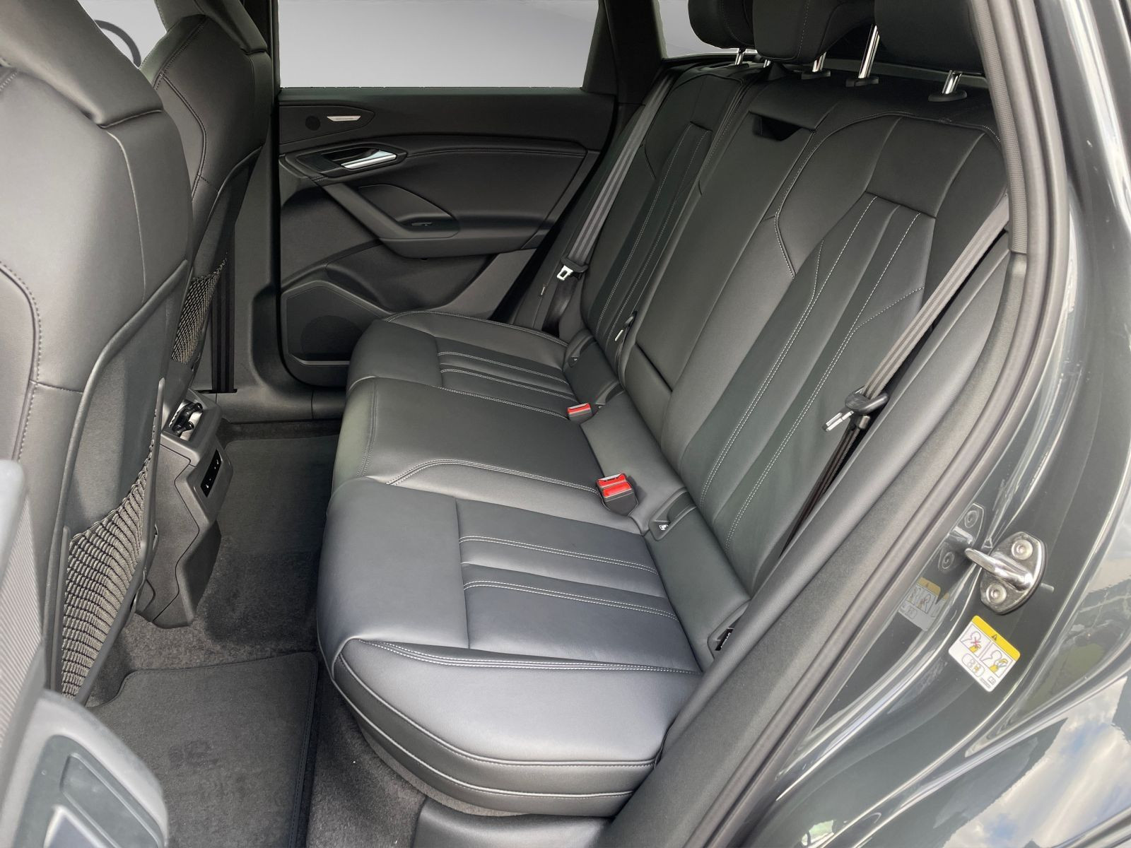 Audi - Q6 SUV e-tron_9