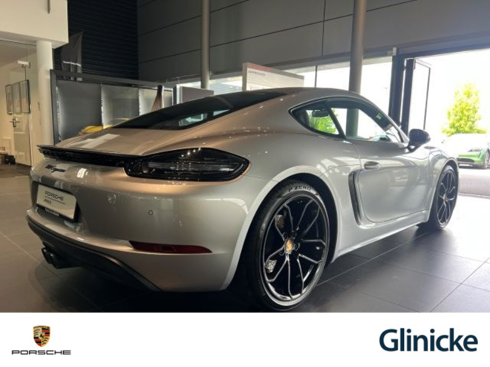 Porsche - Cayman_6