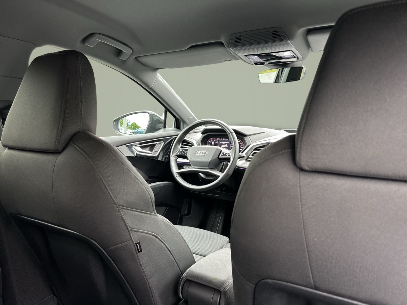 Audi - Q4_21