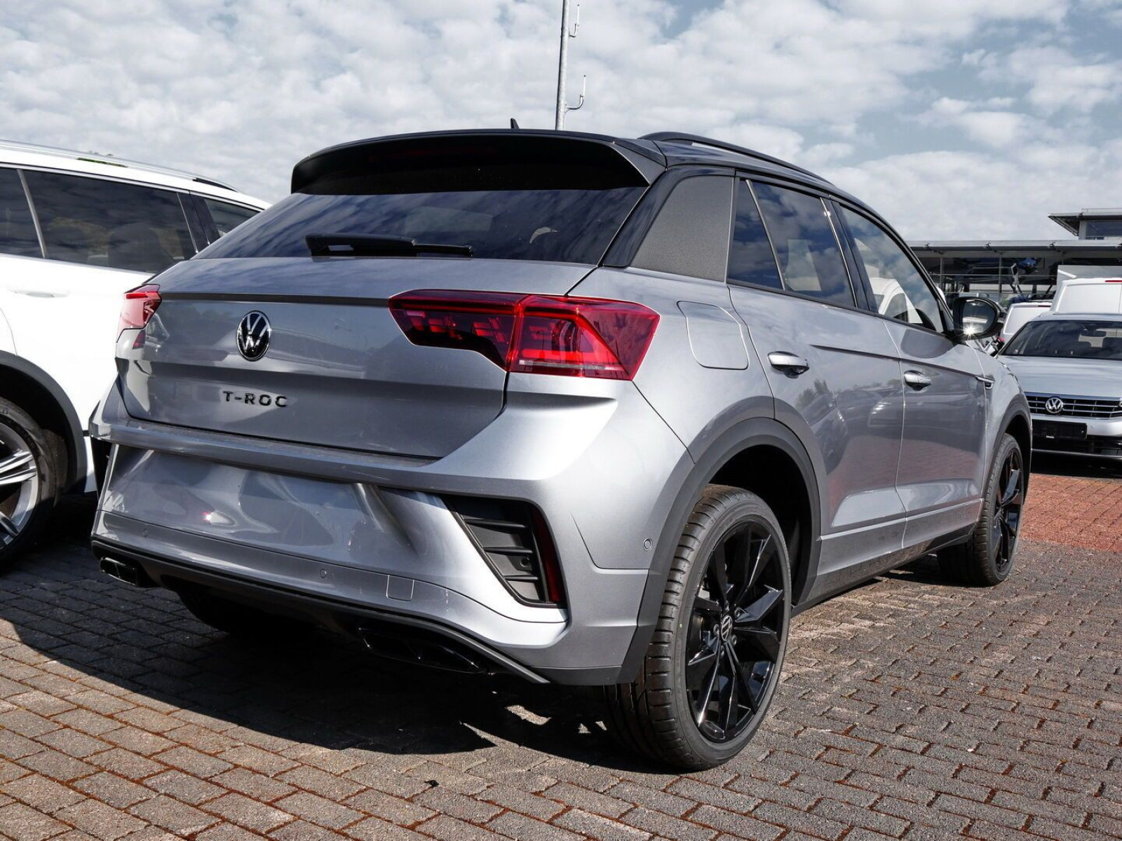 Volkswagen - T-Roc_2